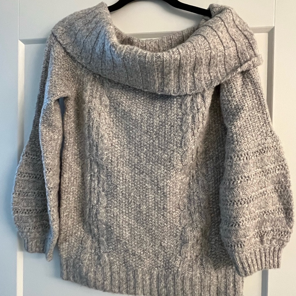 Cozy Off-the-Shoulder Gray Sweater